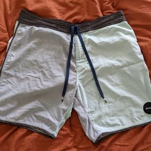 Men's RVCA Swim Trunks Swimming Board Shorts Sz 34 seafoam green